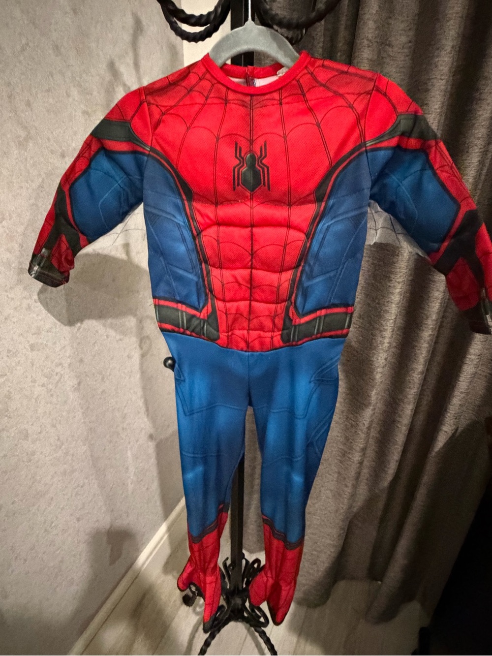 Spiderman Kids Red and Blue Spider Superhero Costume size 4